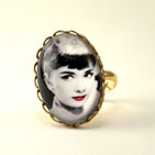 Audrey Hepburn Petite Ring